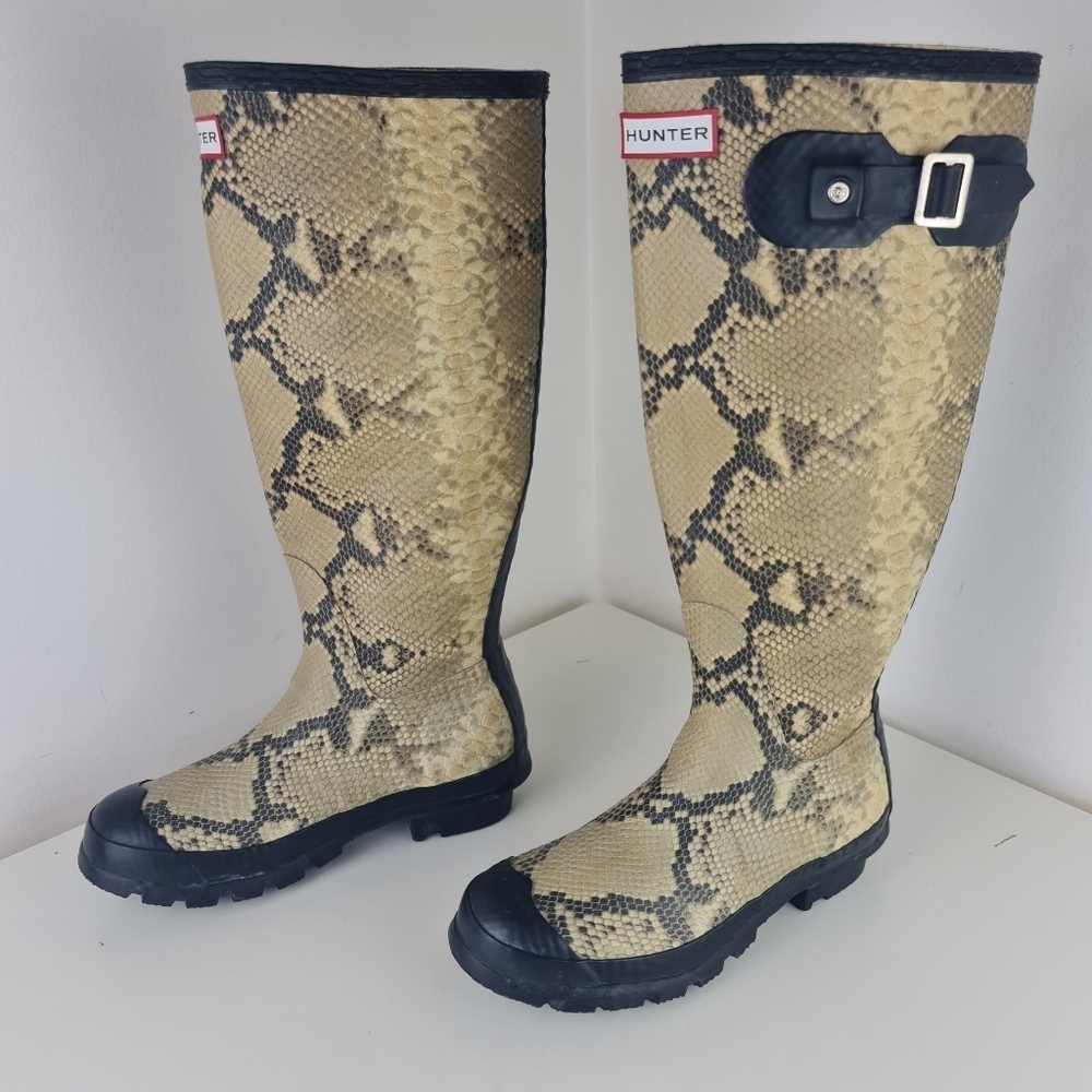 Hunter Snake Print Rain Boots Rubber Women Size 5